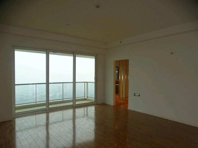 Bedroom 7 in Penthouse at the Crest